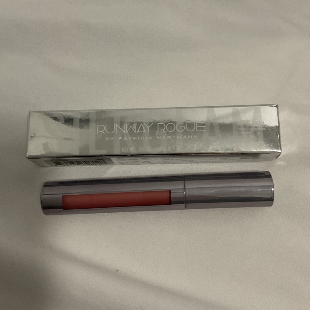 Runway rogue long wearing lipstick in paparazzi new in box